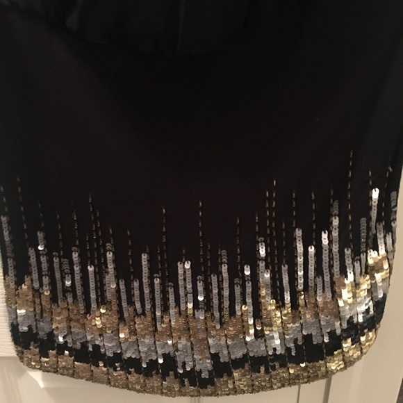 Black dress - Picture 3 of 4